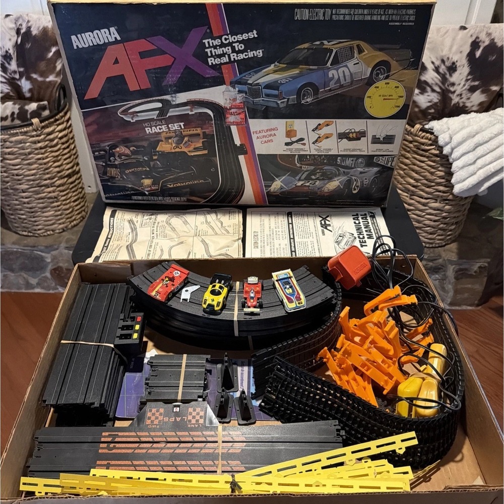 Vintage Aurora AFX slot car collection 1978 Complete With 4 Cars